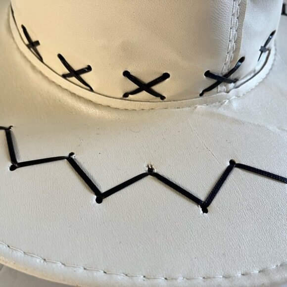 Vintage Straw Cowboy Hat with Wide Brim – Rustic Western Style - Picture 10 of 10